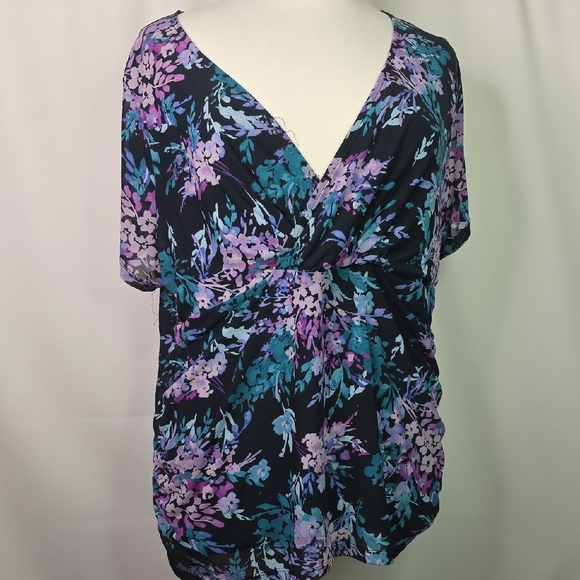 torrid Tops - Torrid‎ Plus Size 4X 4 26 Floral Black Purple Multi V-Neck Top Spring Blouse Guc